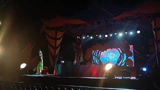 Circo Euforia fin de temporada Spring Celebration en Six Flags