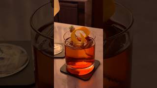The most perfect negroni 🥃 #negroni #bars #cocktailbars #cocktailsmoker #cocktails #negroniweek