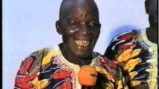 Afan Musician Prays Before Performing