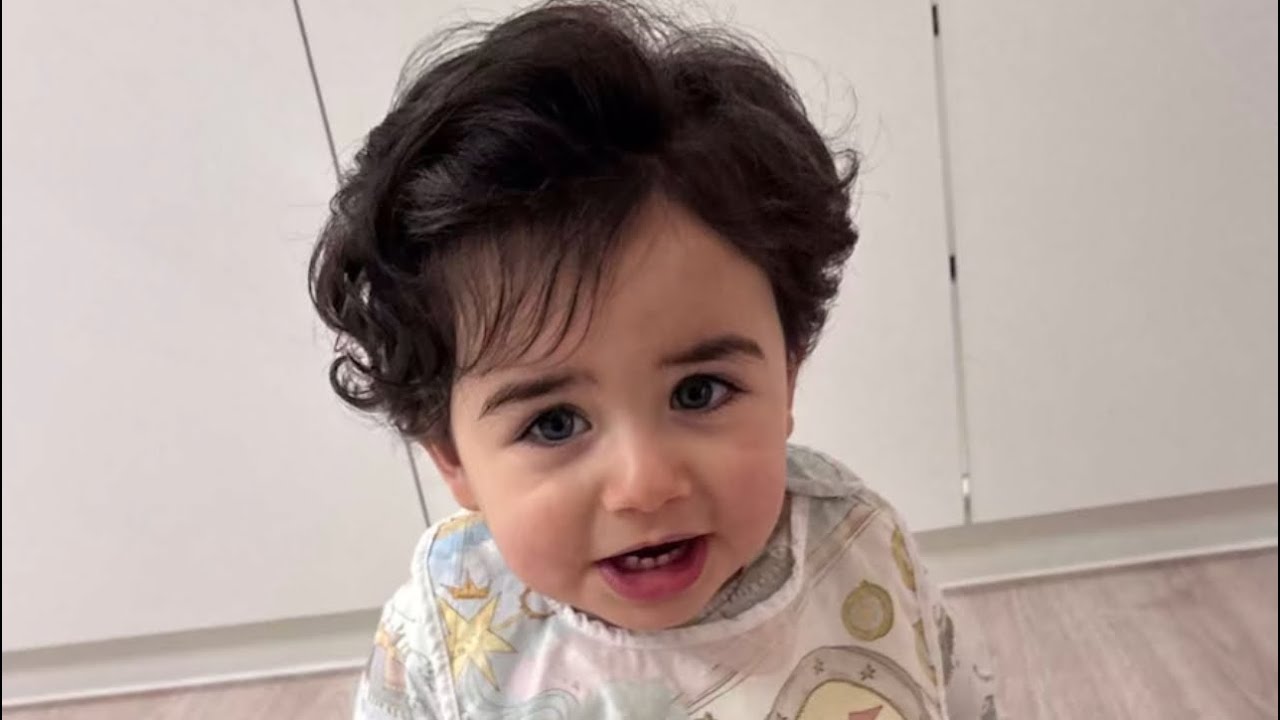 فرح الهادي وعقيل | عقيل يعلم آدم يقول ماما