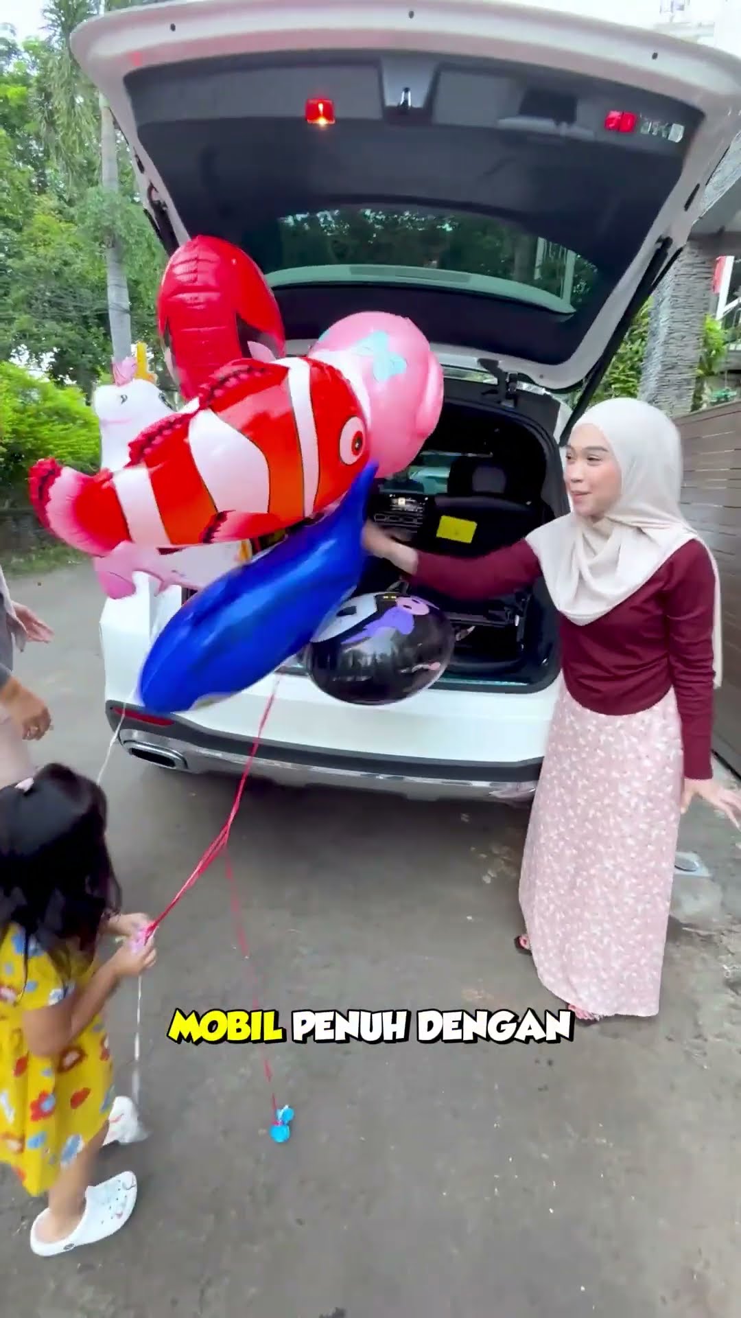 Rumah Ricis dipenuhi sama Balon.. #riaricis
