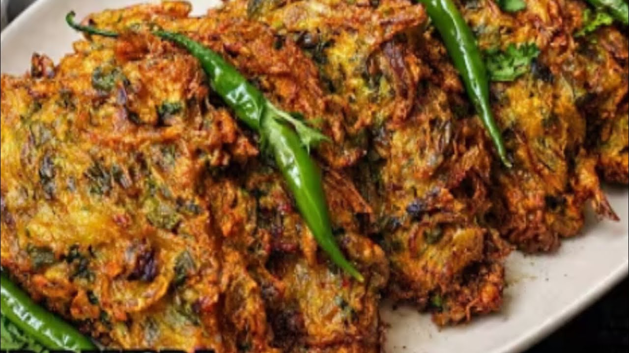 2 in 1 प्याज़ ब्रेड पकोड़ा /Super Crispy & Uniqe Onion Bread Pakoda Recipe By Cooking with Saba Qadri”