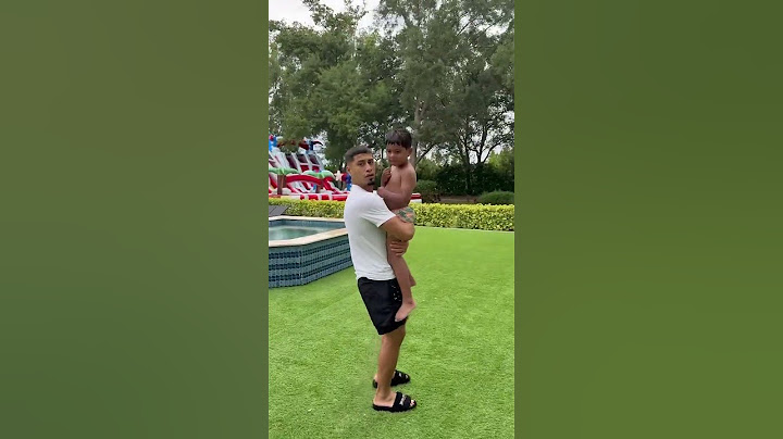 Dad confuses son with another boy then this happens #shorts