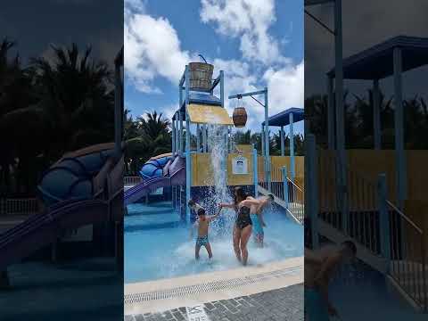 ვიდეო: Sunscape Splash & წყლის პარკი, მონტეგო ბეიში
