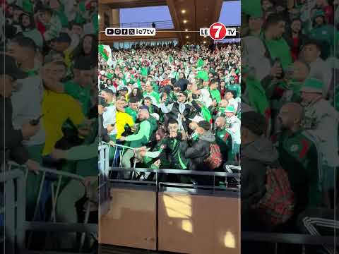 الجماهير الجزائرية تثير فوضى وشغب في مدرجات ملعب مراكش ومحاولات للنزول إلى أرضية الملعب