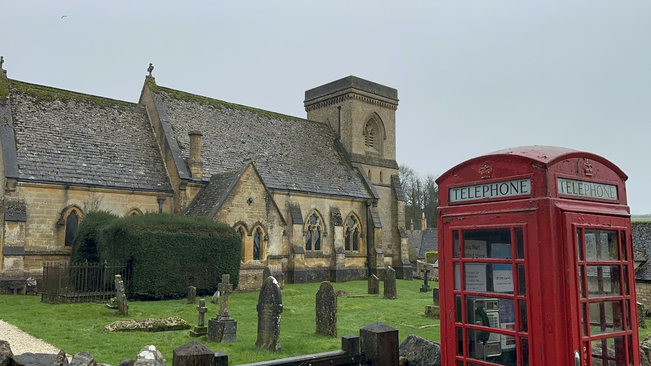 Snowshill, Cotswolds | Misty Morning Countryside Walk (4K, No Talking)