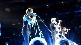 Louis Tomlinson - Getting attacked by silly string - Ottawa 2015