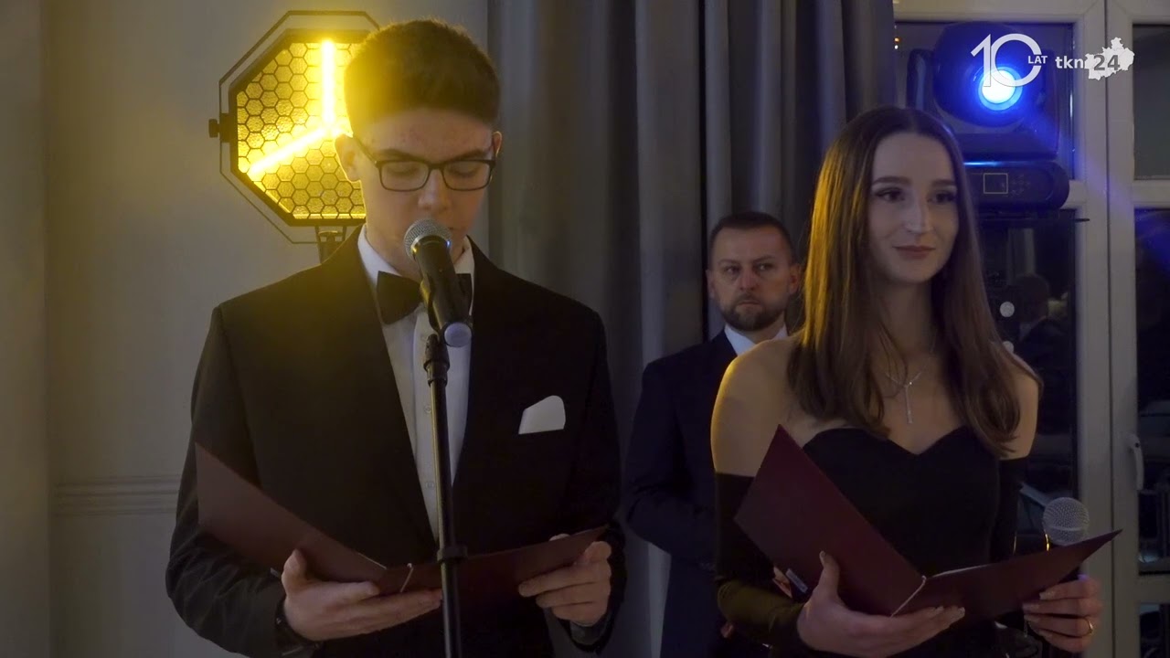 Studniówka 2025 ZSP nr 1 w Końskich. Pełna relacja wideo