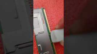 Cleaning RAM's pins with eraser screenshot 3