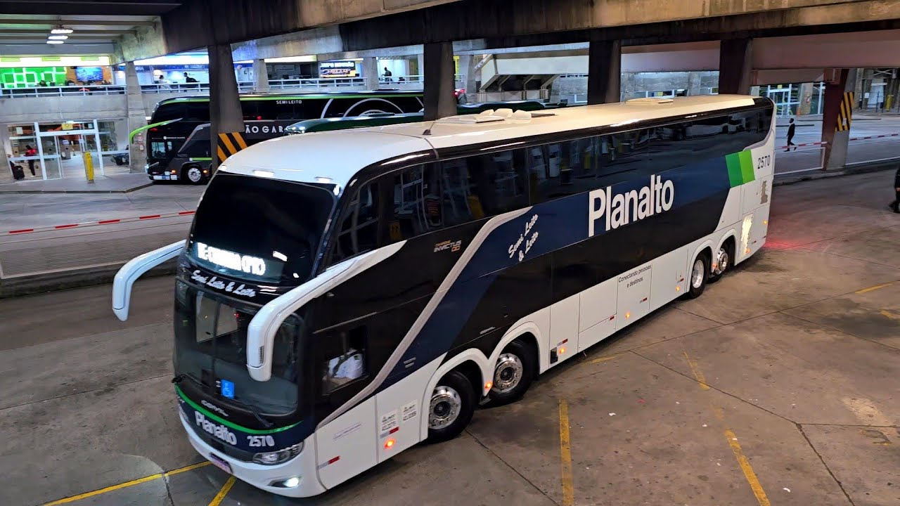 Belíssimos ÔNIBUS na RODOVIÁRIA DE CURITIBA.