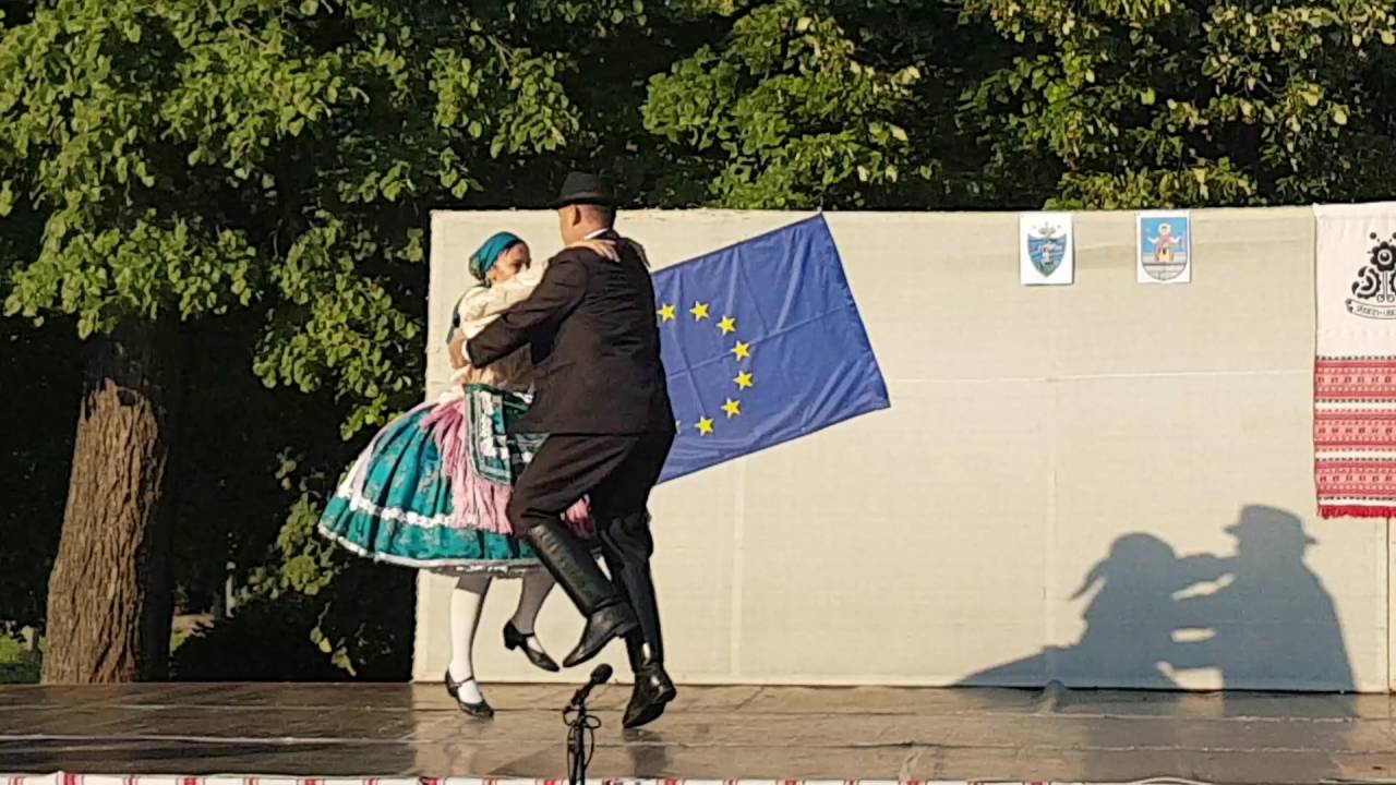 Sárközi csárdásverseny, Decs