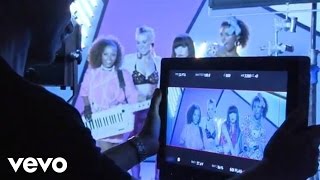 Carly Rae Jepsen - This Kiss (Behind The Scenes)