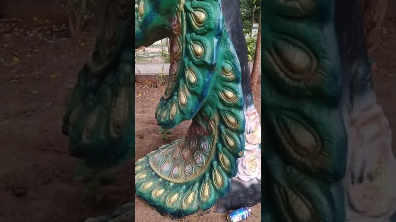 peacock statue 