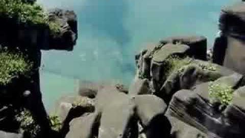 سورة الفاتحة بصوت مبحوح يفيض جمالاً وياخذك الى عالم السكينة