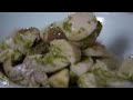 藤椒 属竹叶花椒的一次变种 外表光滑油孢少但油嚢粗大 含油丰富 油点里储存了大量的挥发油 散发的铃兰香气能让鼻腔的每个细胞舞动起来 舌尖上的美食 这是一条蓄谋已久的毕业视频 抖音玩法达人中心 藤椒 属竹叶花椒的一次变种 外表光滑油孢少但油嚢粗大 含油丰富 油点里储存了大量的挥发油 散发的铃兰香气能让鼻腔的每个细胞舞动起来 舌尖上的美食 这是一条蓄谋已久的毕业视频 抖音玩法达人中心