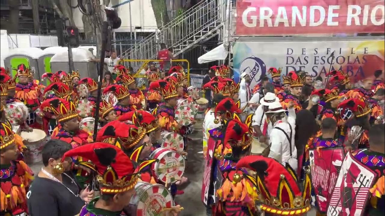 Mestre de bateria da Grande Rio volta com o uso obrigatório de máscaras  durante os ensaios da escola, Carnaval 2022 no Rio de Janeiro