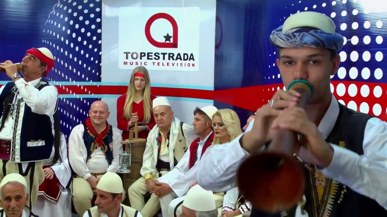 Usta Velia me djemt e vet -  Valle me zurle dhe Tupana