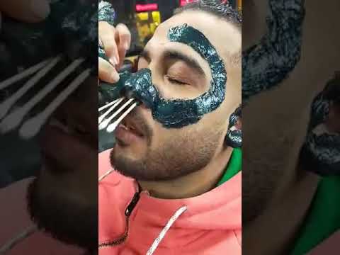 والله ما شفت حد بيعيط من الشمع 