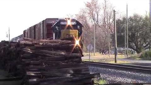 CSXT F732-24 Done for today heads for Home GP38-2 & Horn Salutes