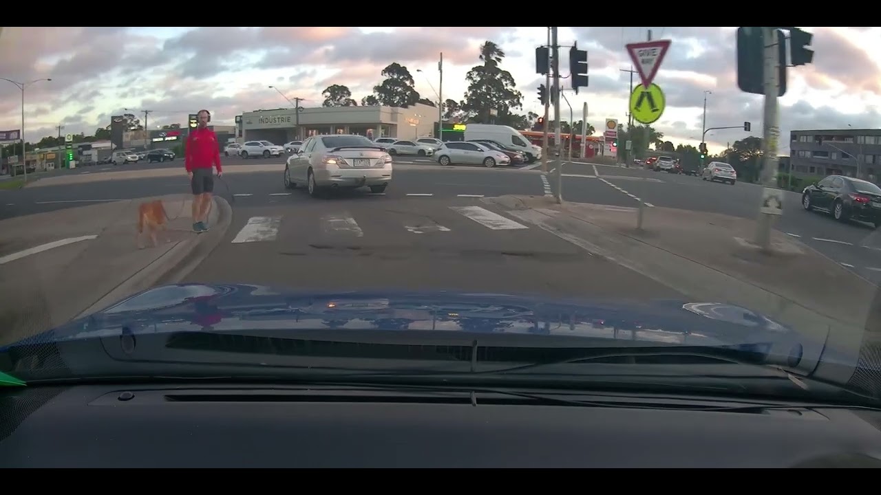 Raging pedestrian smashes my windscreen - Chadstone Melbourne Australia