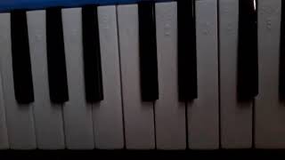 Piyano Çalıyor Denbaba