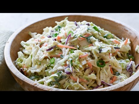 I can't stop eating this cabbage, carrot and cucumber salad. So fresh and Crunchy!