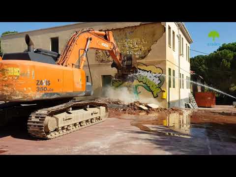 Comienza la demolición para la construcción del nuevo colegio de Atades