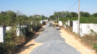 Nice Showing Liugong Motor Grader Push And Spreading Gravel Building Foundation Village Road