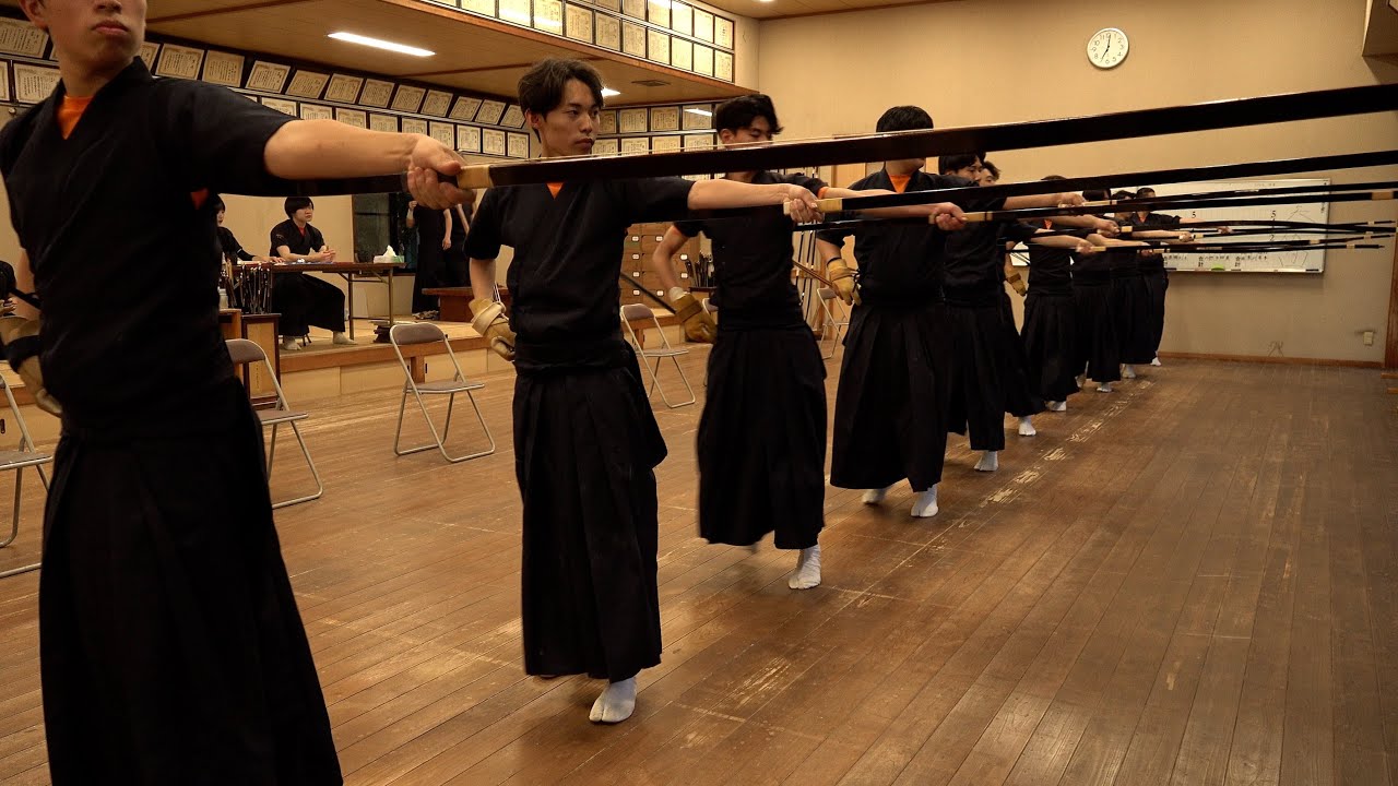 Мастерство в действии: Почему их считают лучшими? Искусство кюдо Хосэйского университета. Часть 1