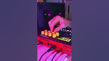 Trackers are relevant! #polyend #polyendtracker #elektron #digitakt #shorts