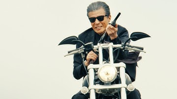 【あぶ刑事】カーアクション＆銃撃戦…タカ＆ユージが大暴れ！　新キャラも登場　映画「帰ってきたあぶない刑事」本予告