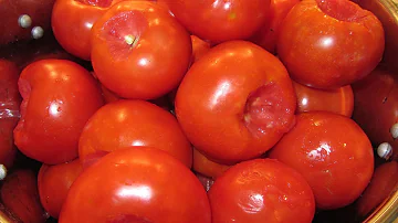 Jak dlouho blanšírujete rajčata, abyste odstranili slupku?
