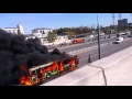 Автобус горит.