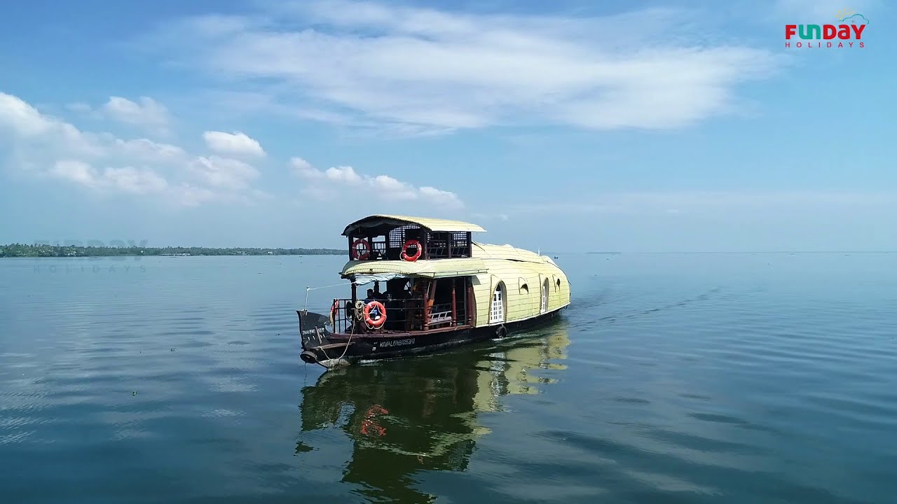 An enchanting trip through Alleppey on a  Houseboat | Funday Holidays