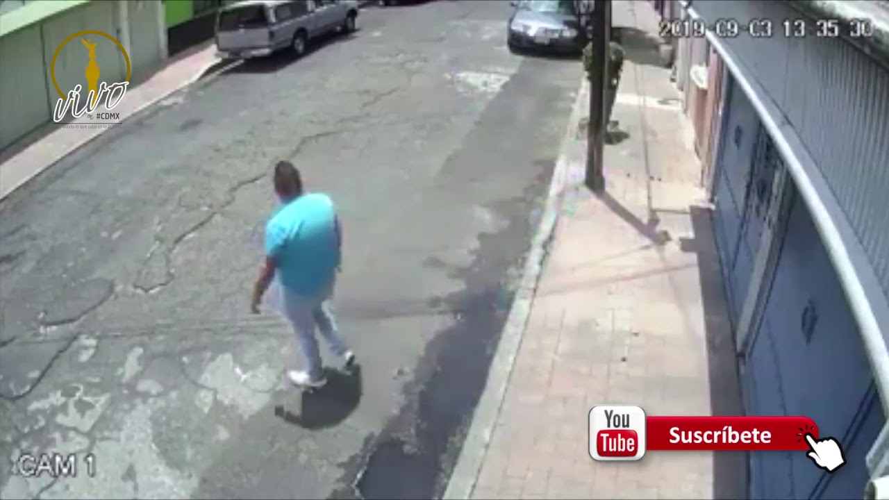 Sujeto “taclea” a mujer que paseaba a su perro. - YouTube