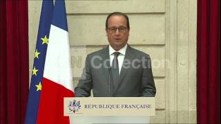 FRANCE: TRAIN HEROES HONORED-HOLLANDE-ADMIRE COURAGE