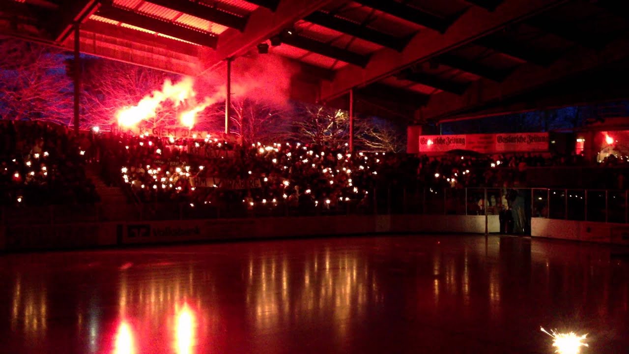 Einlauf Harzer Wölfe vs. Timmendorf