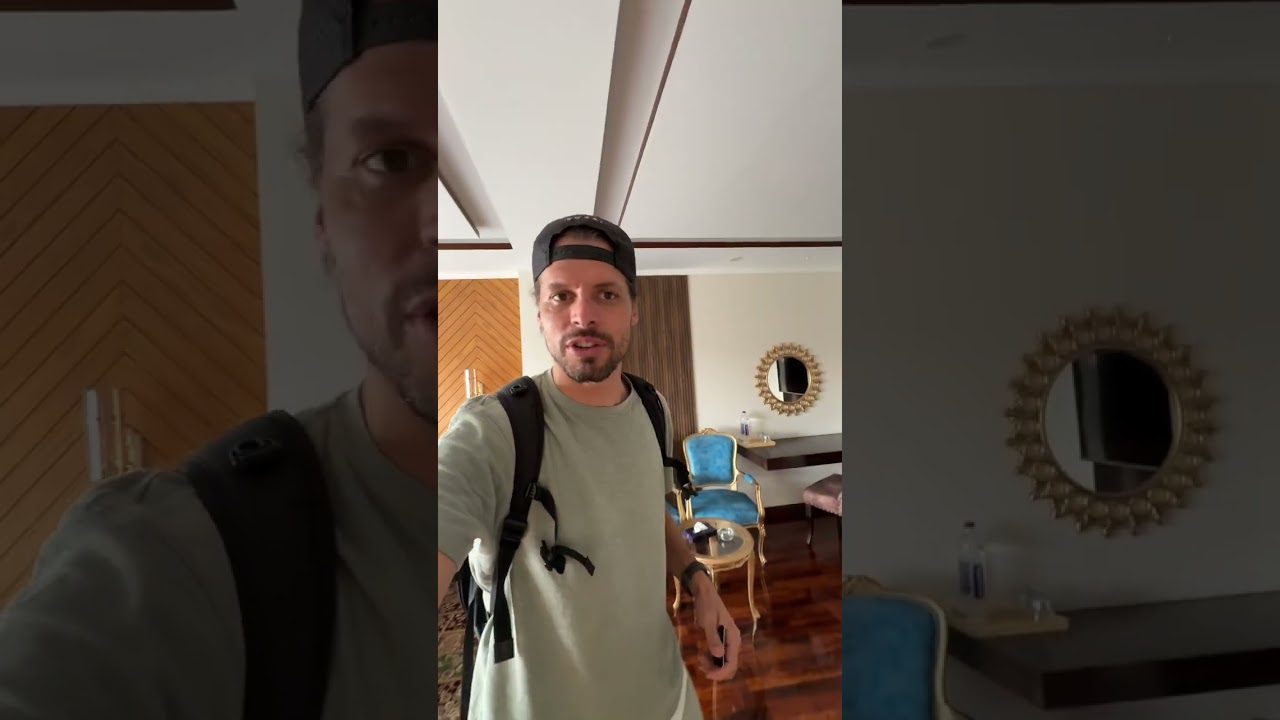 Совершенно случайно нашел отель в центре Пешавара и решил остановиться здесь на ночь.