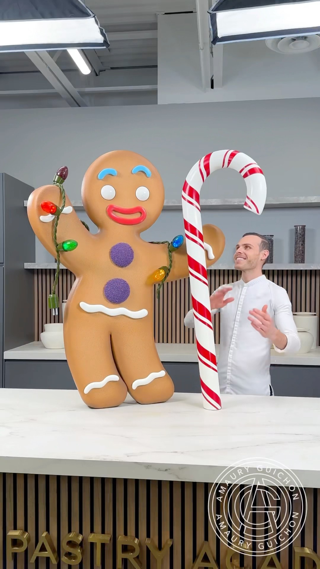 Chocolate Gingerbread Man! ? Not the gumdrop buttons!! Happy holidays everyone!#amauryguichon