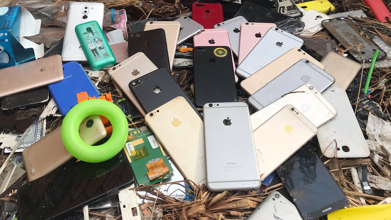 Restore Abandoned iPhone 7 Plus Cracked Found From Rubbish, Destroyed Phone Restoration