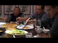 【食味阿远】花367元带四叔和堂弟下馆子吃驴肉，10个菜、汤免费续，这顿吃的值啊 | Shi Wei A Yuan