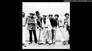 Kool &amp; The Gang - Love The Life You Live (Parts 1 &amp; 2) (1971)