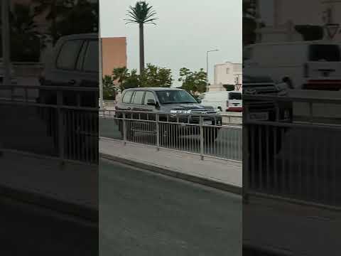 الشارع التجاري في مدينة الوكرة