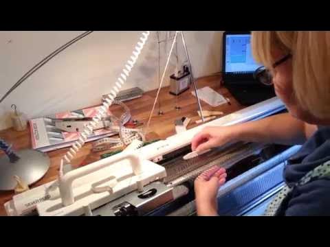 Silver Reed SK840 Knitting Machine