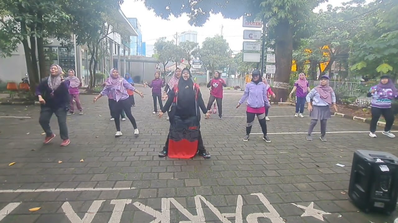 Senam Kreasi Golden By Huntrix Koreo Coach Linda