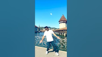 SRK Pose | Shah Rukh Khan | King Khan | Niloy Alamgir #shorts #srk #indianactor #bollywoodactor