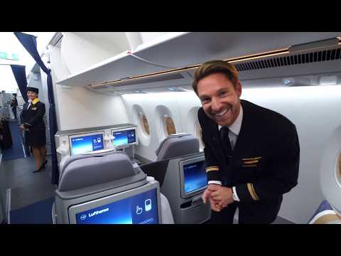 A walk through the Business Class seat on Lufthansa A350