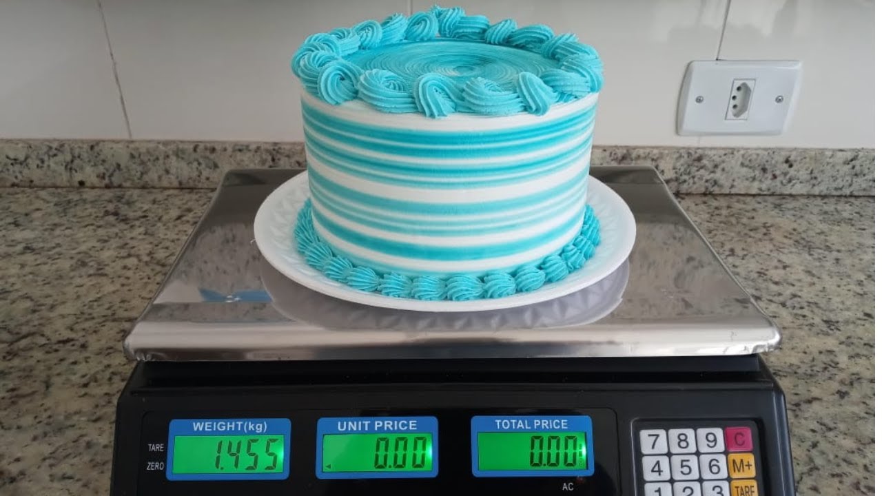 confeitando-bolo-de-1-kg-1-kg-e-500-gramas-confeitando-com-lucas