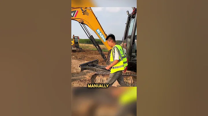 Beginner vs. Pro: The Ultimate Excavator Challenge! #shorts