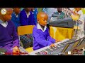 JIONEE UWEZO WA MWANAFUNZI HUYU WA DARASA LA PILI HAPA PARADISE MISSION AKIPIGA PIANO KWA USTADI